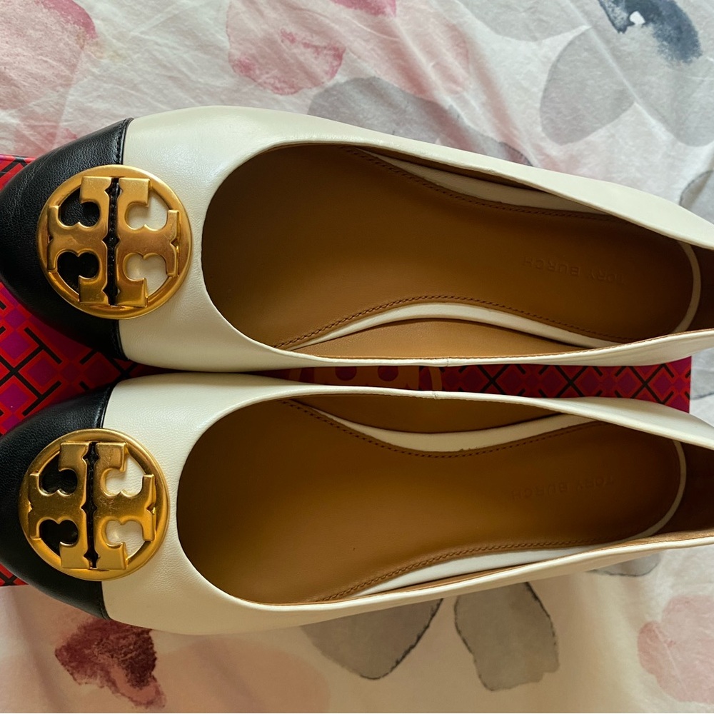 Tory Burch Black and White Flats with Iconic Logo